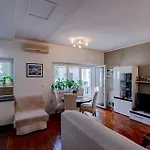1 Bedroom Beautiful In
