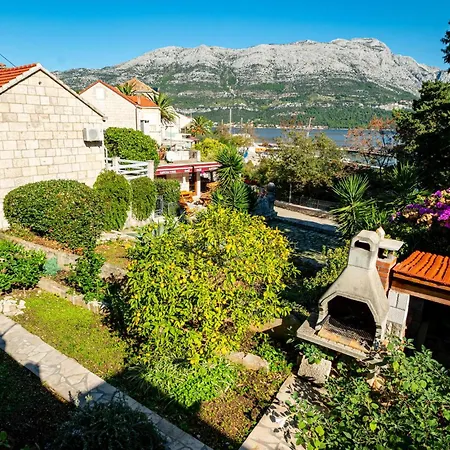 1 Bedroom Beautiful In Сasa de vacaciones *