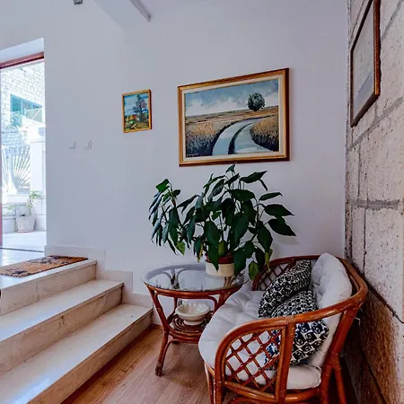 1 Bedroom In * コルチュラ