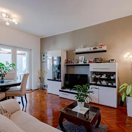 1 Bedroom Beautiful In Holiday home